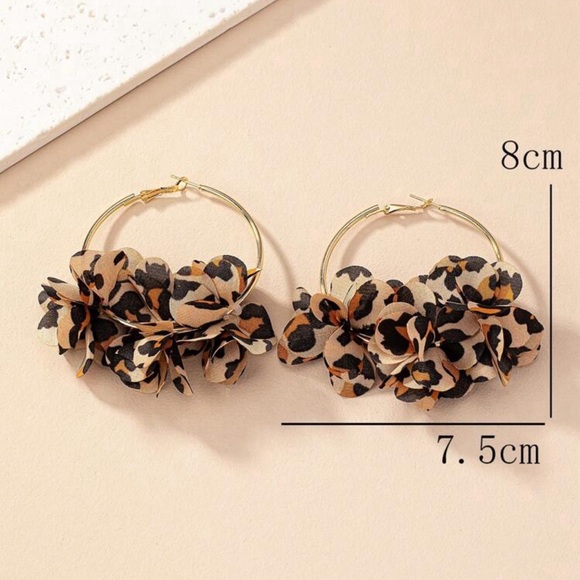 Leopard Print Cloth Flower Gold Hoop Earrings - Picture 5 of 6